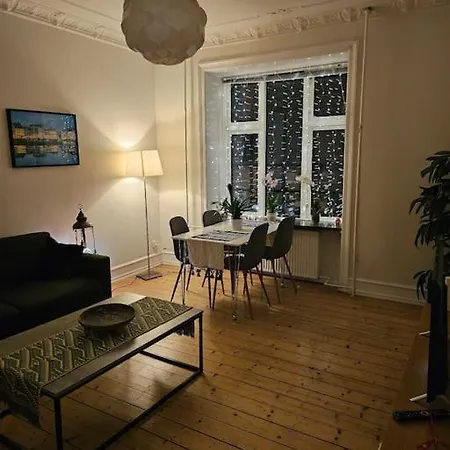 Cozy Flat Close To Everything! *